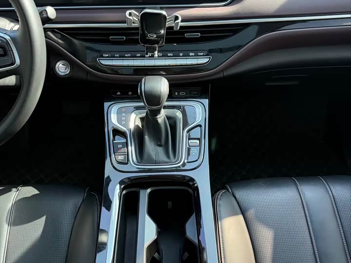 GAC Trumpchi M6 2023 2023款 PRO 270T DCT尊享版