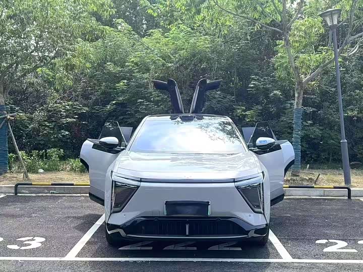 HiPhi Y 2023 2023款 560km 先锋版