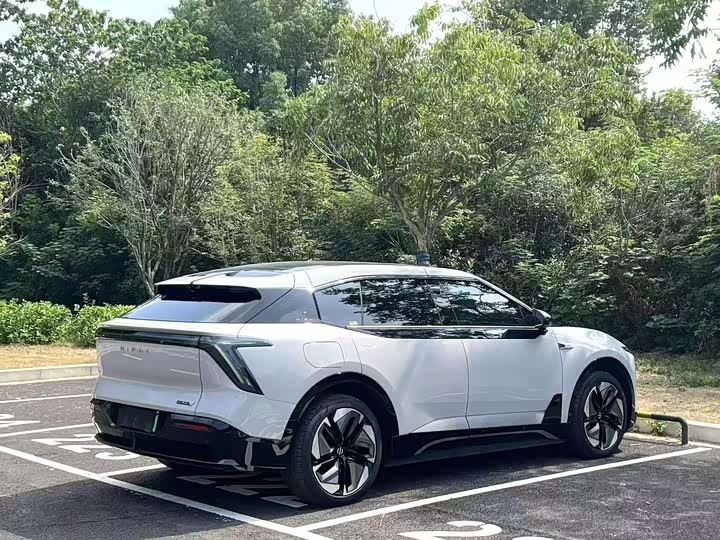 HiPhi Y 2023 2023款 560km 先锋版