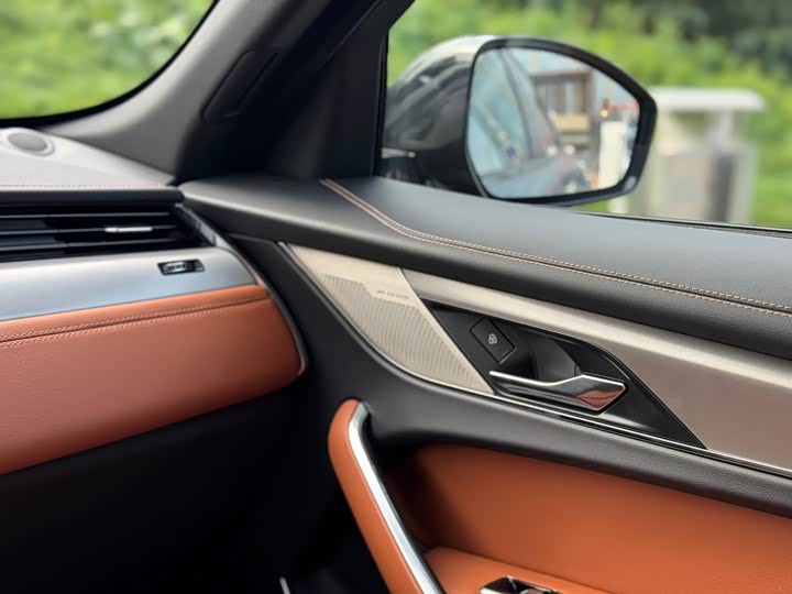 Jaguar F-Pace 2025 2025款 P250 R-Dynamic SE