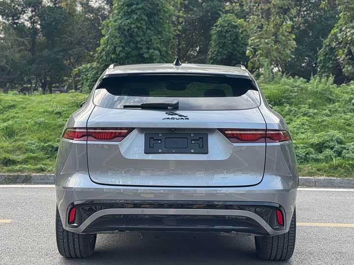 Jaguar F-Pace 2025 2025款 P250 R-Dynamic SE