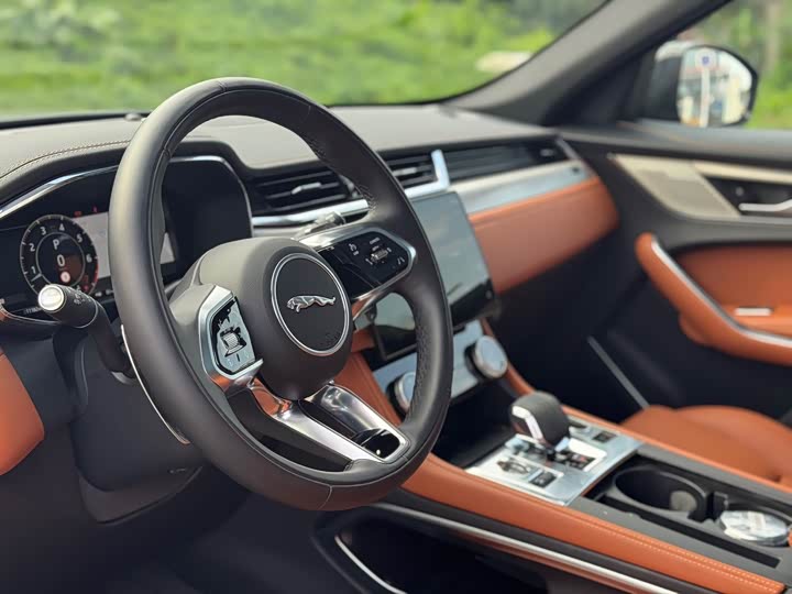 Jaguar F-Pace 2025 2025款 P250 R-Dynamic SE