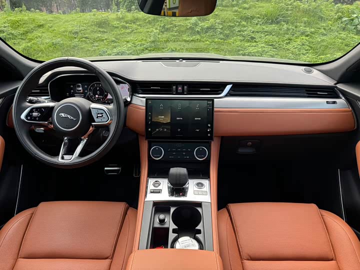 Jaguar F-Pace 2025 2025款 P250 R-Dynamic SE