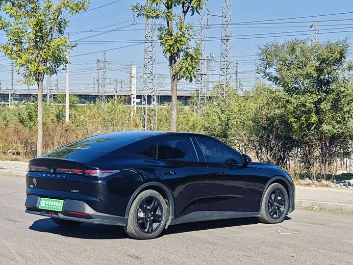 BAIC Arcfox Alpha S5 2025 2025款 560PRO 185kW