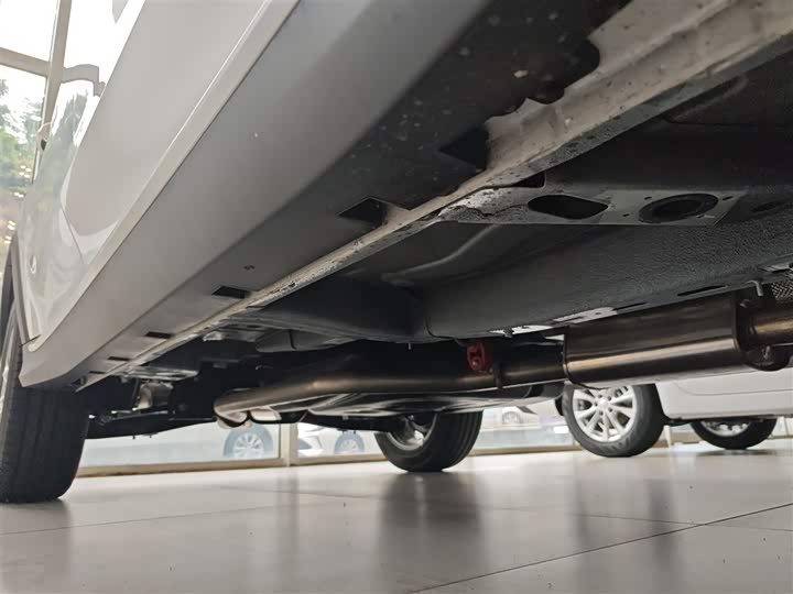 Roewe RX5 2023 2023款 PLUS 330TGI 自动领潮智惠版