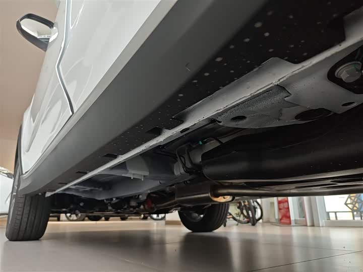 Roewe RX5 2023 2023款 PLUS 330TGI 自动领潮智惠版