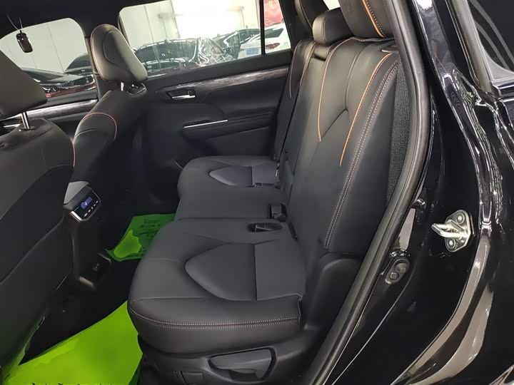 Toyota Crown Kluger 2024 2024款 2.5L HEV四驱豪华版