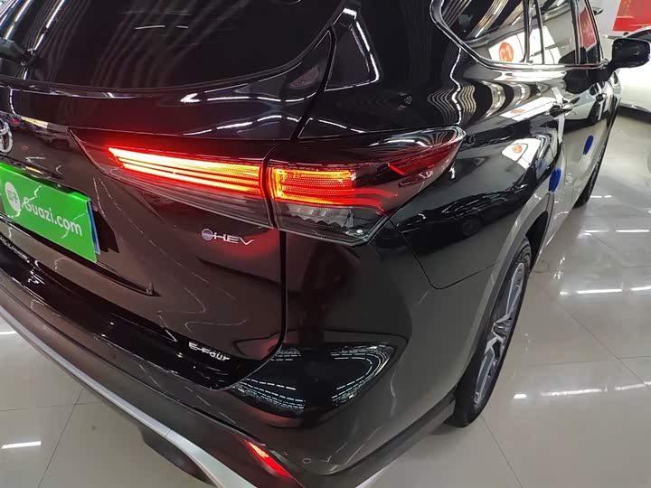 Toyota Crown Kluger 2024 2024款 2.5L HEV四驱豪华版