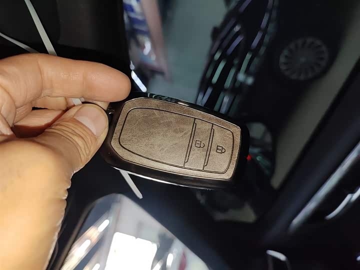 Toyota Crown Kluger 2024 2024款 2.5L HEV四驱豪华版