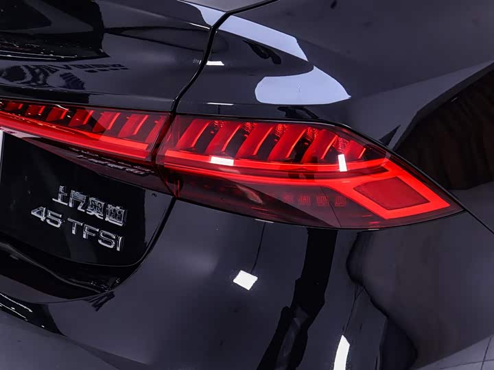 Audi A7L 2024 2024款 45 TFSI 豪华型