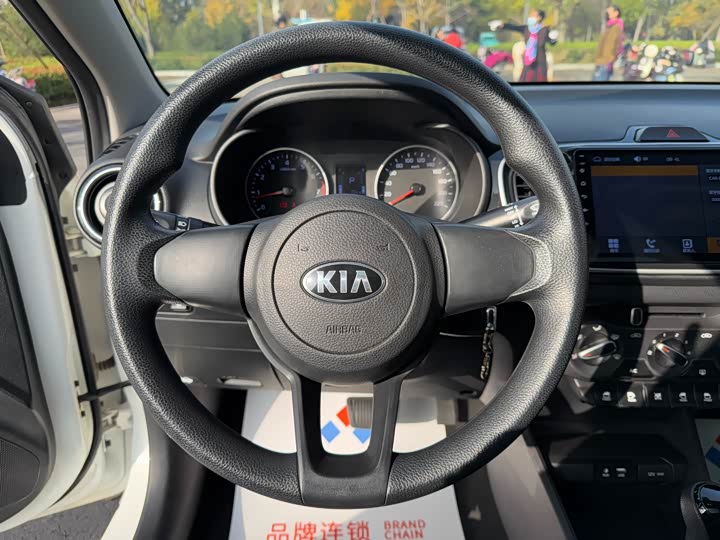 Kia Pegas 2020 2020款 改款 1.4L 自动舒适天窗版