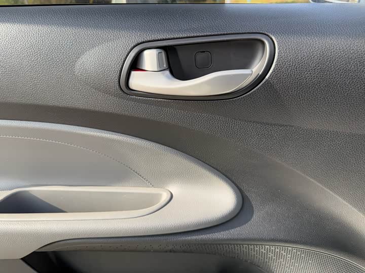 Kia Pegas 2020 2020款 改款 1.4L 自动舒适天窗版