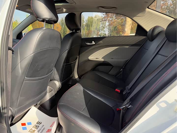 Kia Pegas 2020 2020款 改款 1.4L 自动舒适天窗版