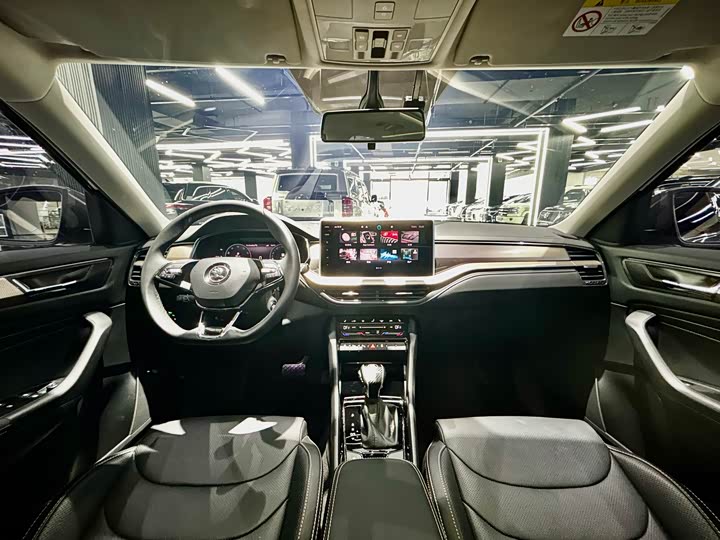 Skoda Kodiaq 2022 2022款 TSI330 7座两驱奢享版