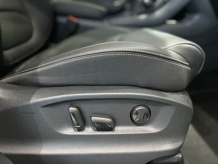 Skoda Kodiaq 2022 2022款 TSI330 7座两驱奢享版