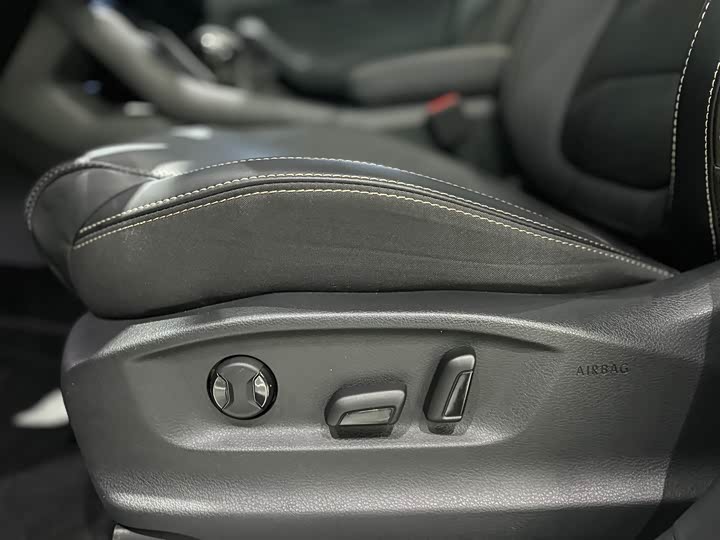 Skoda Kodiaq 2022 2022款 TSI330 7座两驱奢享版