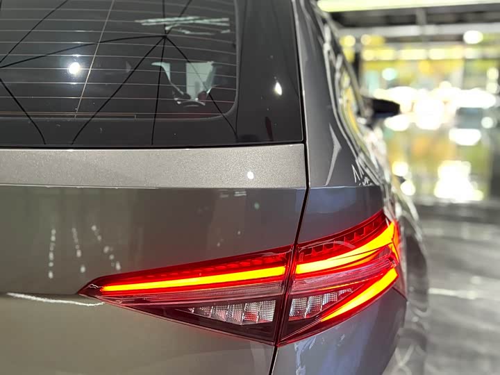 Skoda Kodiaq 2022 2022款 TSI330 7座两驱奢享版