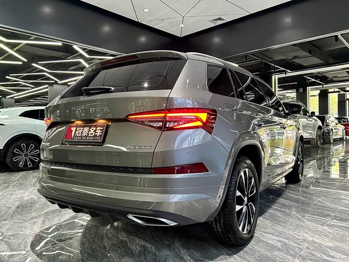 Skoda Kodiaq 2022 2022款 TSI330 7座两驱奢享版