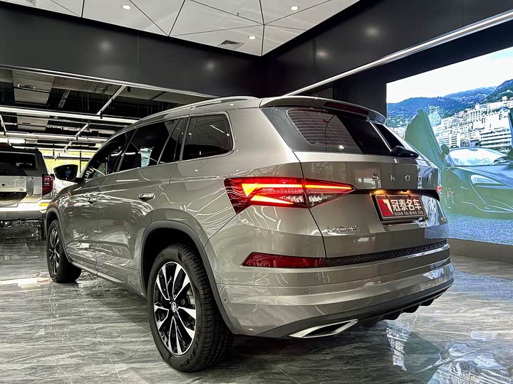 Skoda Kodiaq 2022 2022款 TSI330 7座两驱奢享版