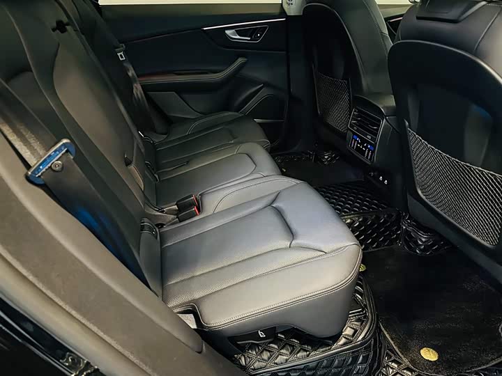 Audi Q8 2024 2024款 55 TFSI 豪华动感型