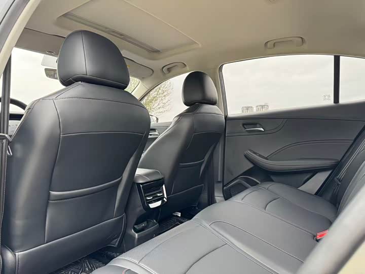 Roewe i5 2024 2024款 1.5L CVT尊荣版