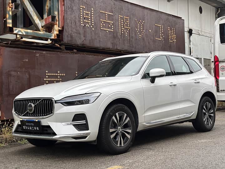 Volvo XC60 2025 2025款 B5 四驱智逸豪华版