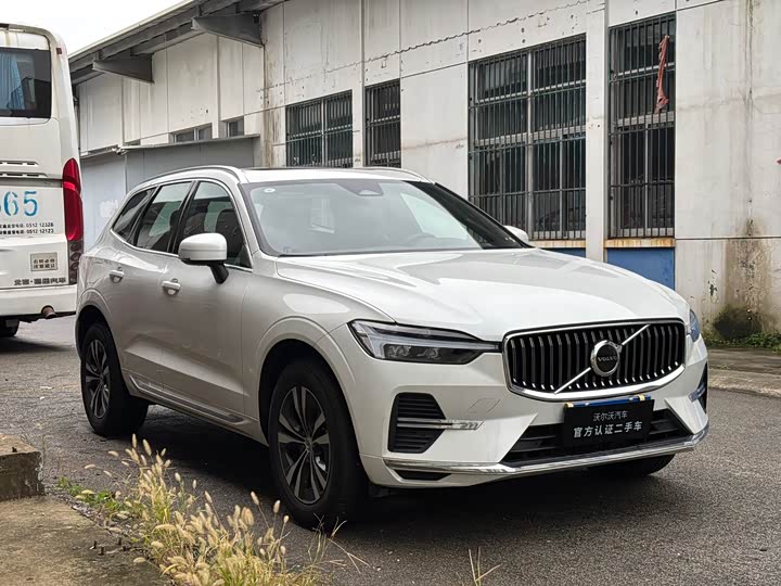 Volvo XC60 2025 2025款 B5 四驱智逸豪华版