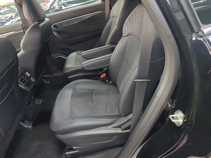 Geely Okavango L 2025 2025款 2.0T DCT尊享款