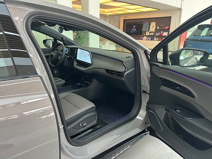 Hongqi EH7 2025 2025款 600 智选版