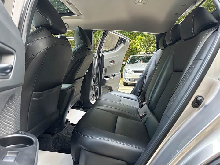 Toyota Izoa 2022 2022款 2.0L 奕享CARE版