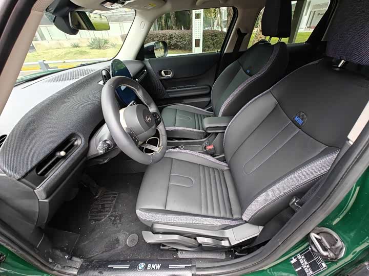 Mini Mini 2025 2025款 1.5T COOPER 经典派 五门版