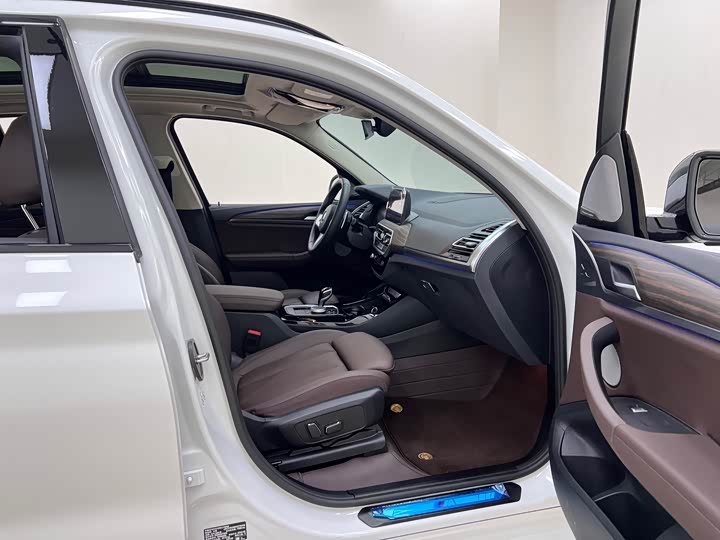 BMW X3 2023 2023款 改款 xDrive30i 领先型 M曜夜套装