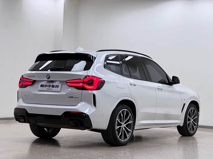 BMW X3 2023 2023款 改款 xDrive30i 领先型 M曜夜套装