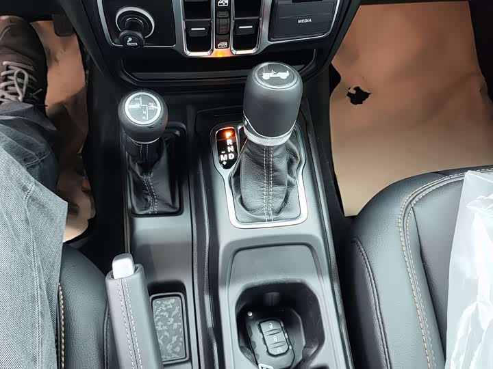 Jeep Wrangler Hybrid 2024 2024款 四门 2.0T 4xe 撒哈拉