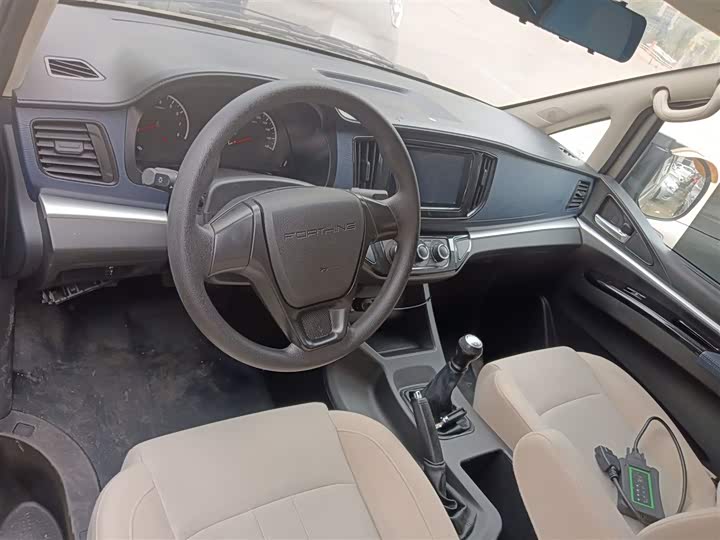 Dongfeng Forthing Lingzhi M5 2023 2023款 M5L 1.6L 基本型 7座