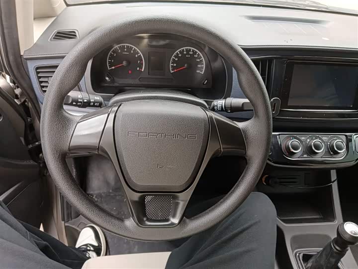 Dongfeng Forthing Lingzhi M5 2023 2023款 M5L 1.6L 基本型 7座