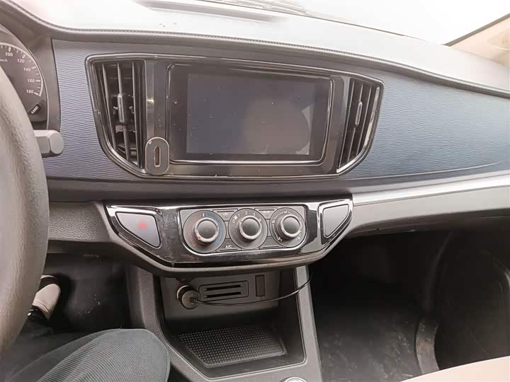 Dongfeng Forthing Lingzhi M5 2023 2023款 M5L 1.6L 基本型 7座