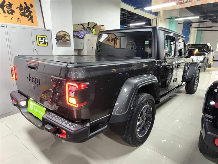 Jeep Gladiator 2022 2022款 3.6L 先行版