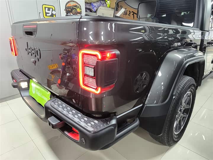 Jeep Gladiator 2022 2022款 3.6L 先行版