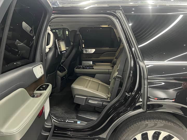 Lincoln Navigator 2022 2022款 3.5T 总统版