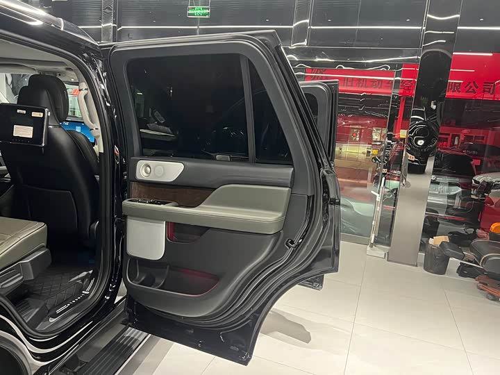 Lincoln Navigator 2022 2022款 3.5T 总统版