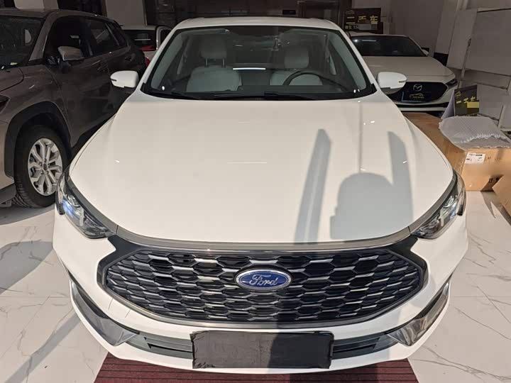 Ford Escort 2021 2021款 1.5L 自动钻石版