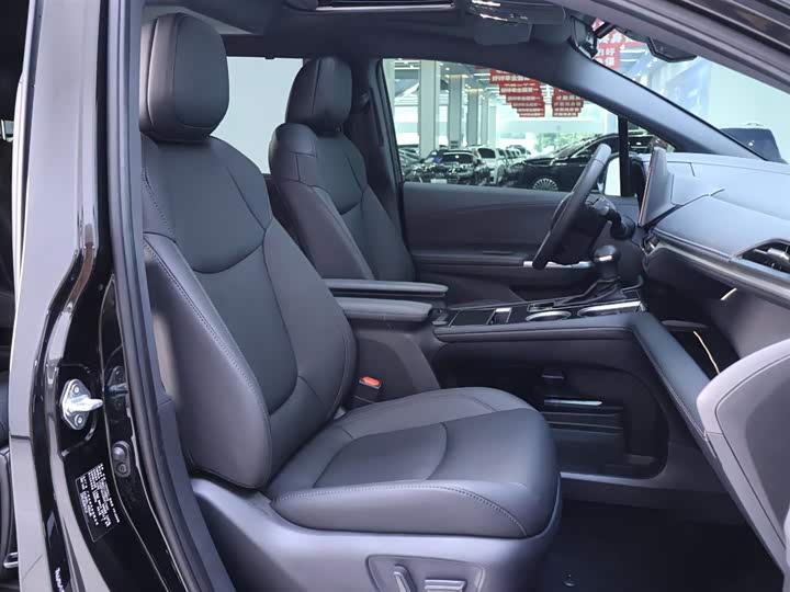 Toyota Sienna 2024 2024款 2.5L混动 四驱尊贵版