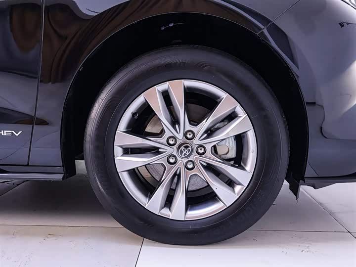 Toyota Sienna 2024 2024款 2.5L混动 四驱尊贵版
