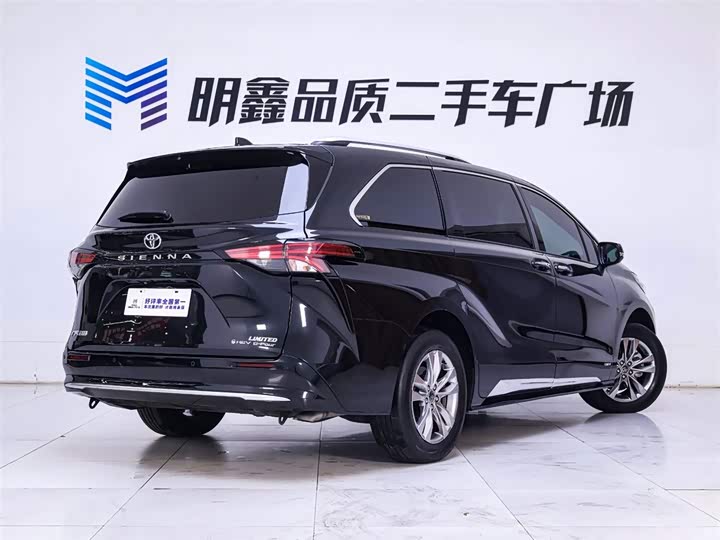 Toyota Sienna 2024 2024款 2.5L混动 四驱尊贵版