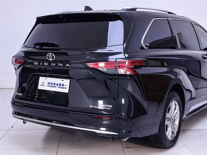 Toyota Sienna 2024 2024款 2.5L混动 四驱尊贵版