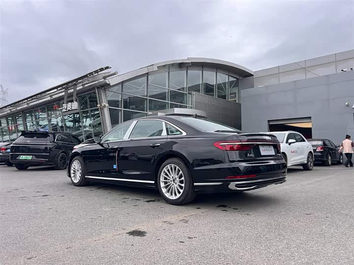 Audi A8 2025 2025款 A8L 45 TFSI quattro 豪华型