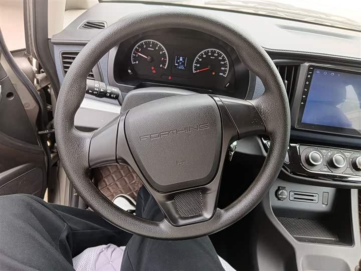 Dongfeng Forthing Lingzhi M5 2024 2024款 M5L 1.5T 手动基本型 7座