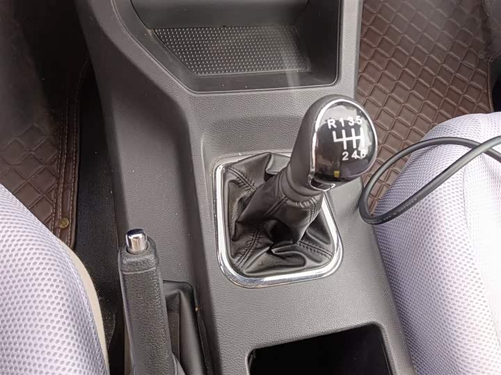 Dongfeng Forthing Lingzhi M5 2024 2024款 M5L 1.5T 手动基本型 7座