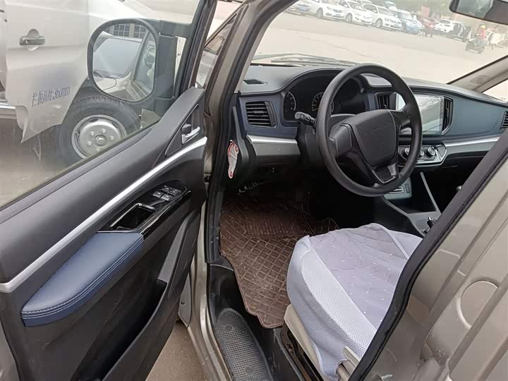 Dongfeng Forthing Lingzhi M5 2024 2024款 M5L 1.5T 手动基本型 7座